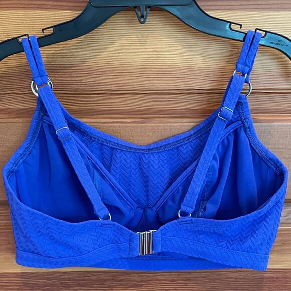 *PRICED TO SELL - See Description for details -- Bravissimo bikini top NWOT* - Picture 2 of 10